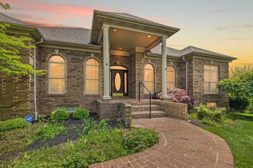1200 Sebring Lane Lexington KY 40513