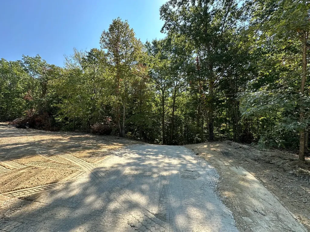 16 Coal Camp Road Hitchins KY 41146