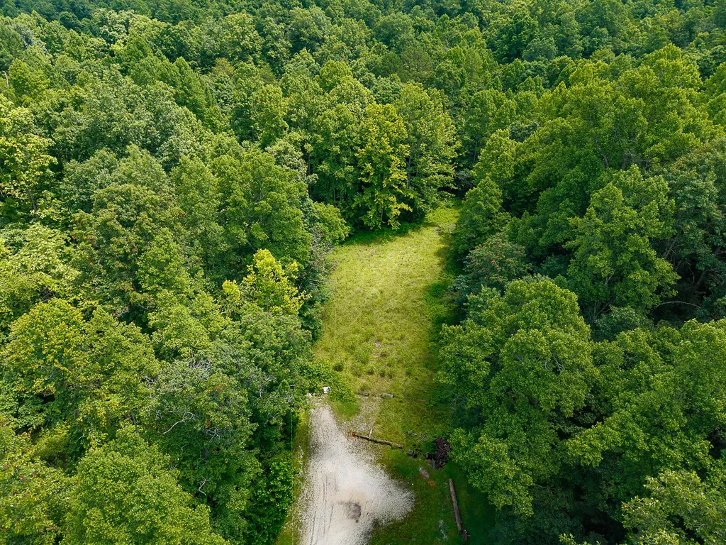 16 Coal Camp Road Hitchins KY 41146