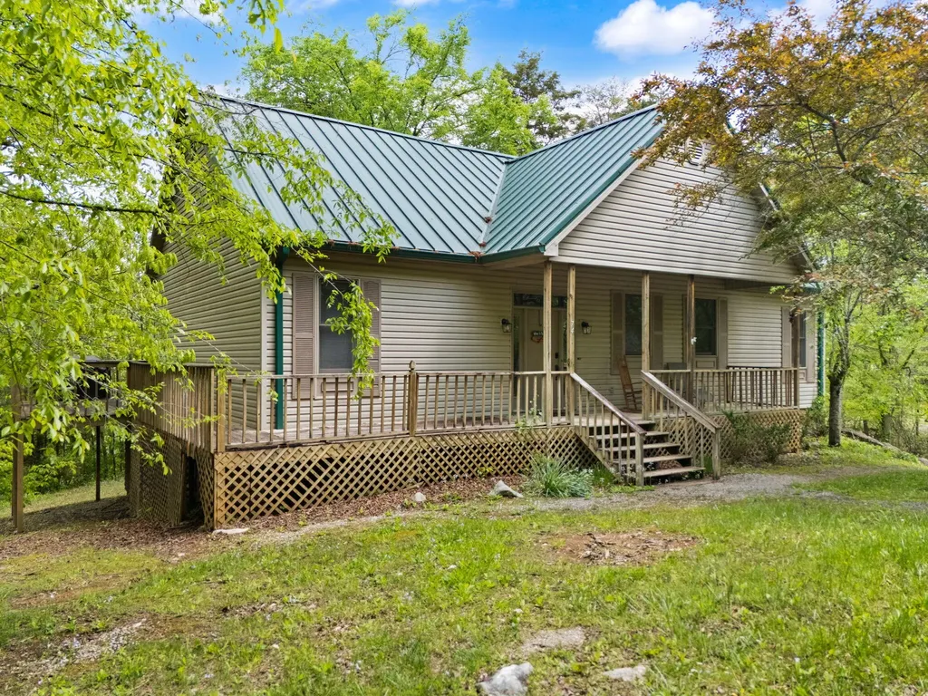 74 Clover Leaf Circle Burnside KY 42519