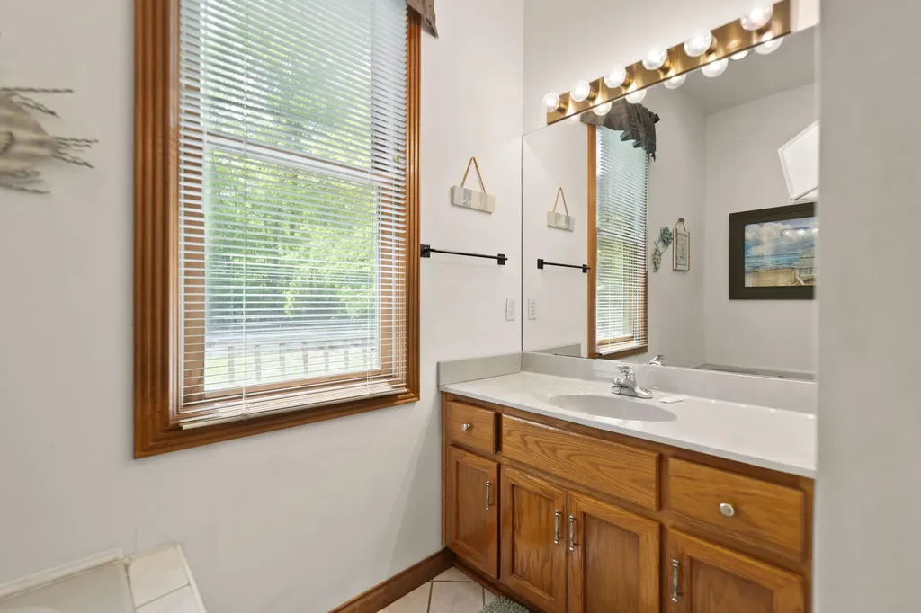 74 Clover Leaf Circle Burnside KY 42519