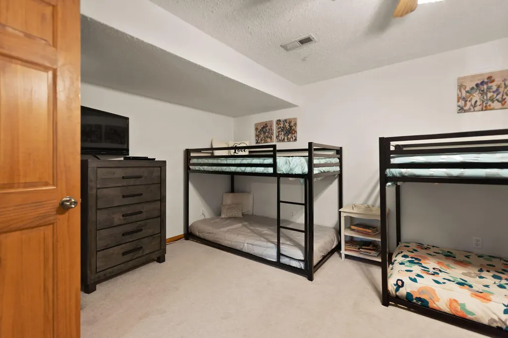 74 Clover Leaf Circle Burnside KY 42519