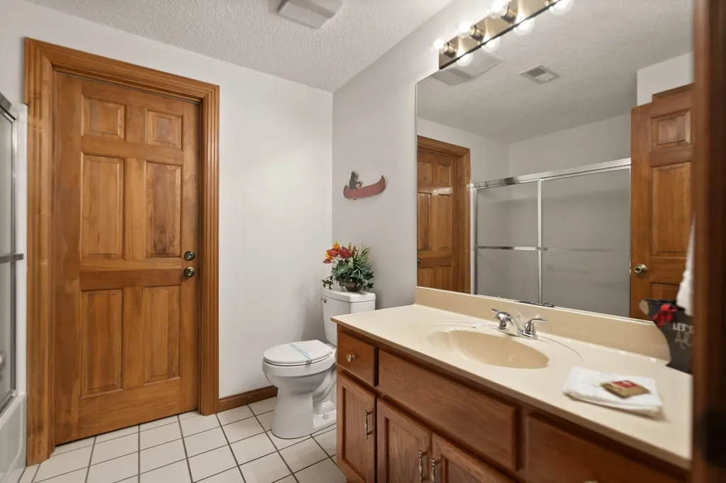 74 Clover Leaf Circle Burnside KY 42519