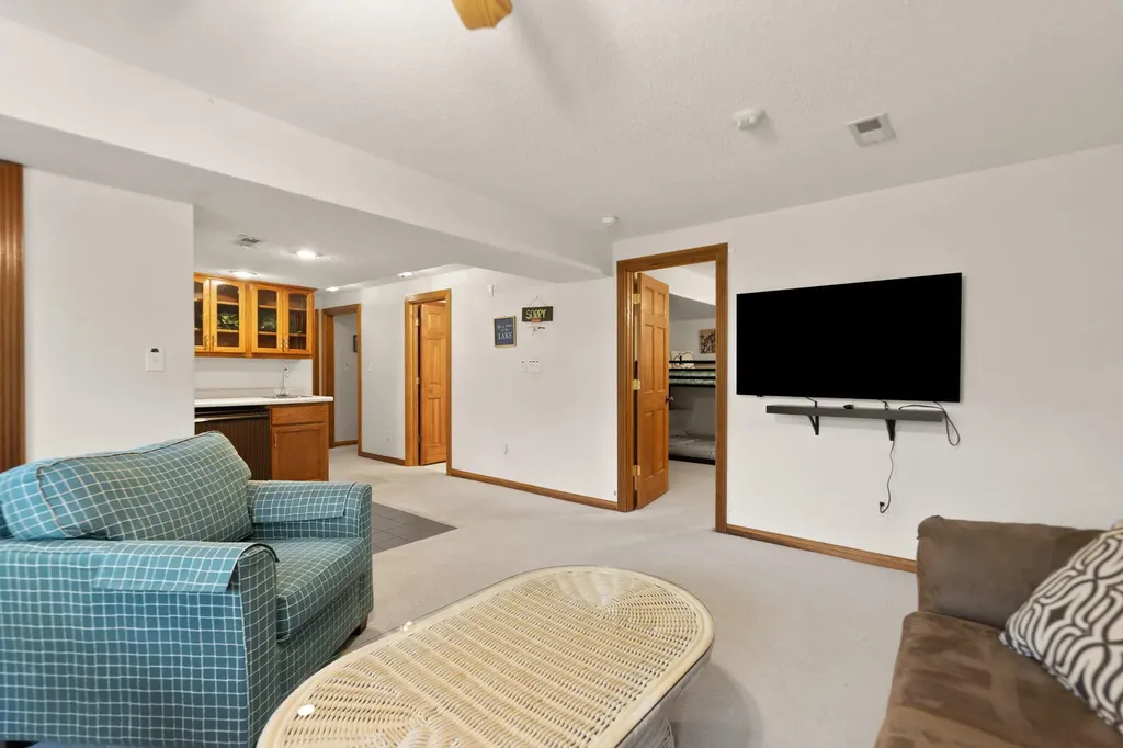 74 Clover Leaf Circle Burnside KY 42519