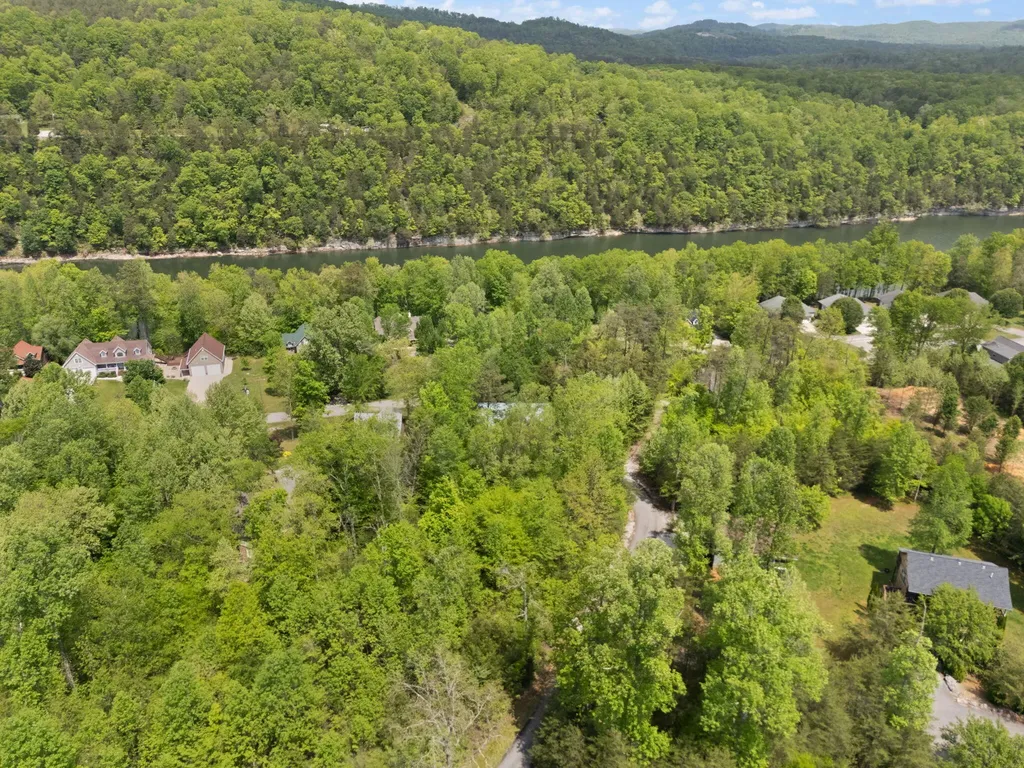 74 Clover Leaf Circle Burnside KY 42519