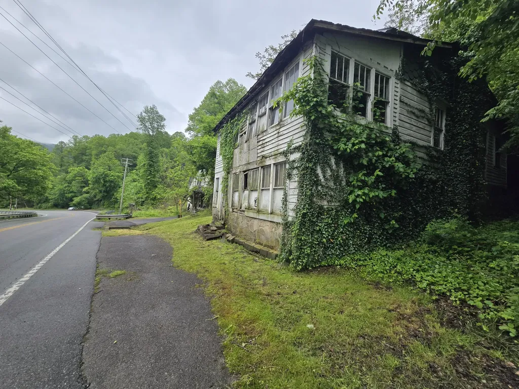 00 Key 66/hendron Hill Arjay KY 40902