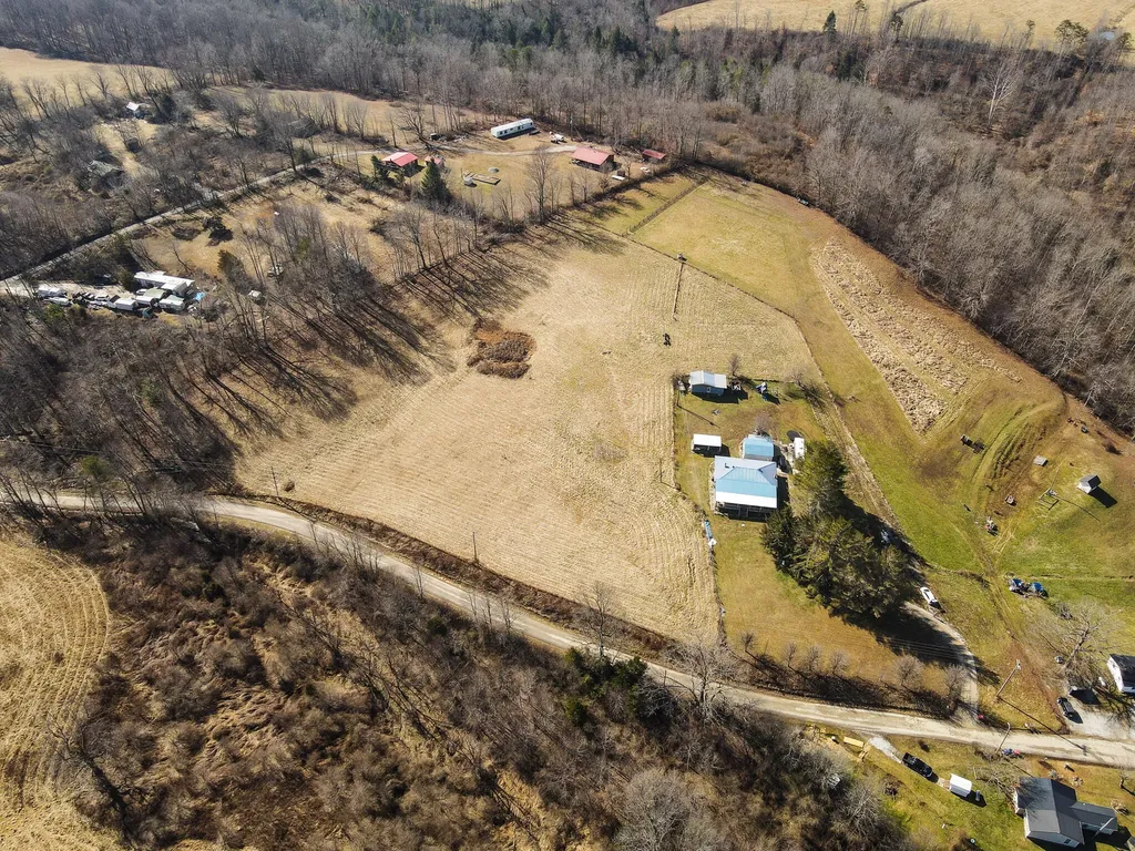 9999 Hensley Road East Bernstadt KY 40729