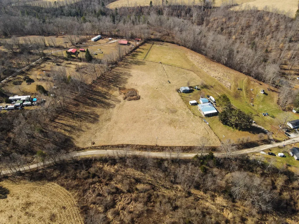 9999 Hensley Road East Bernstadt KY 40729