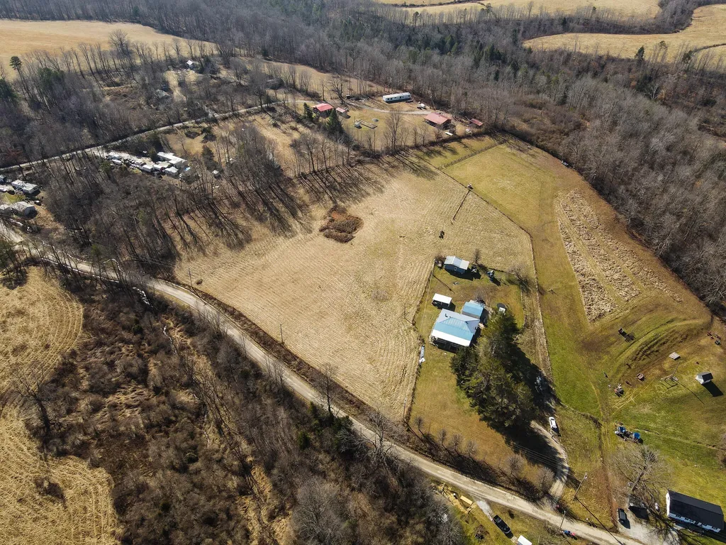 9999 Hensley Road East Bernstadt KY 40729