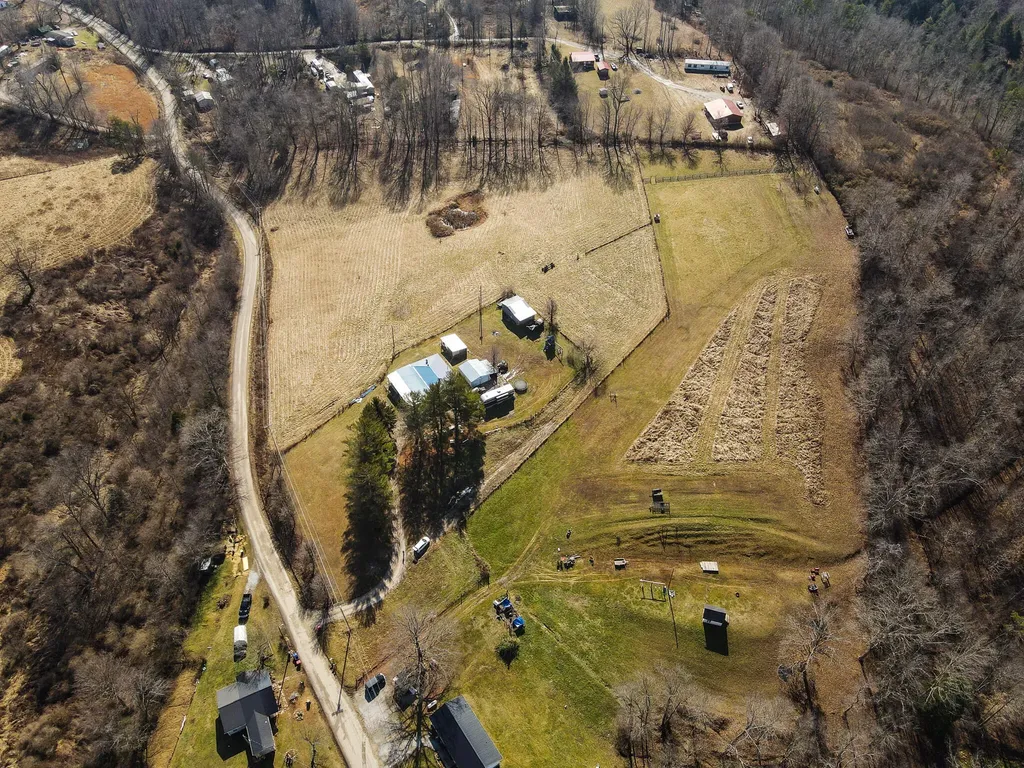 9999 Hensley Road East Bernstadt KY 40729