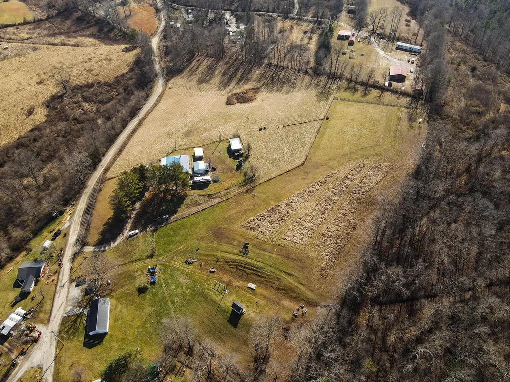 9999 Hensley Road East Bernstadt KY 40729