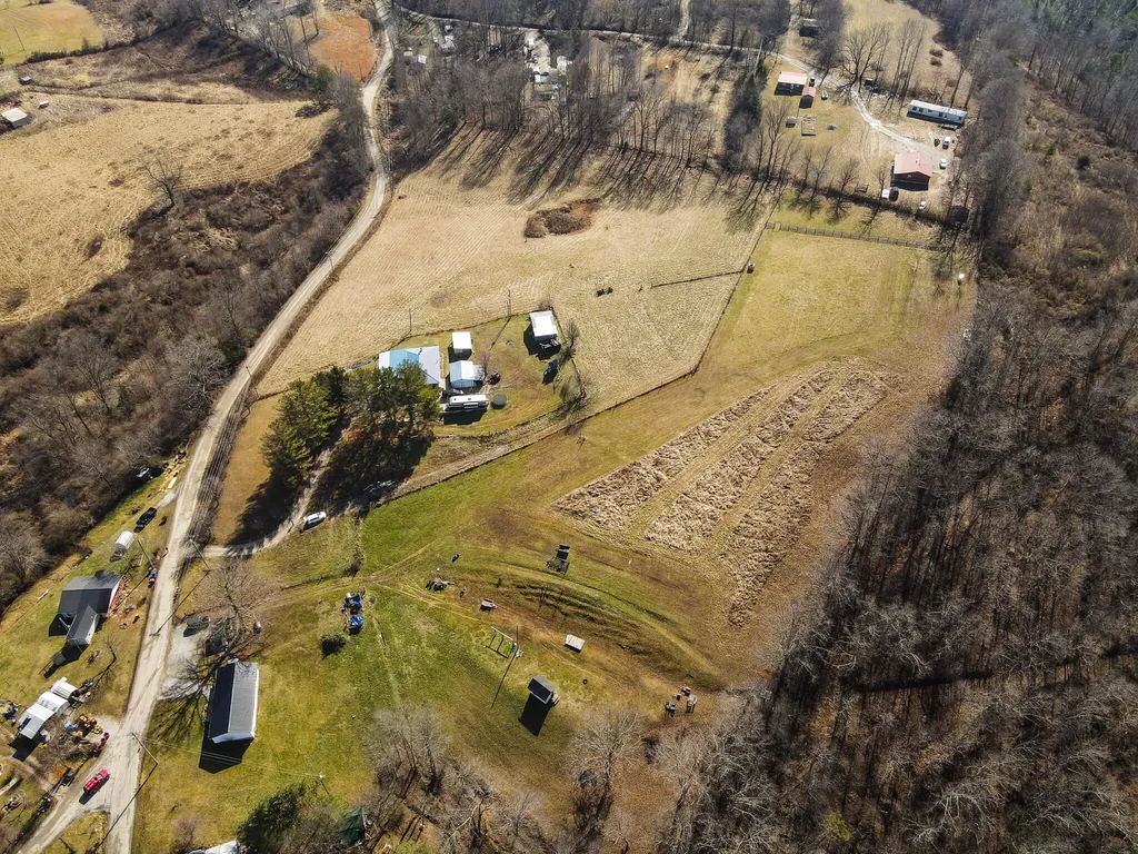 9999 Hensley Road East Bernstadt KY 40729