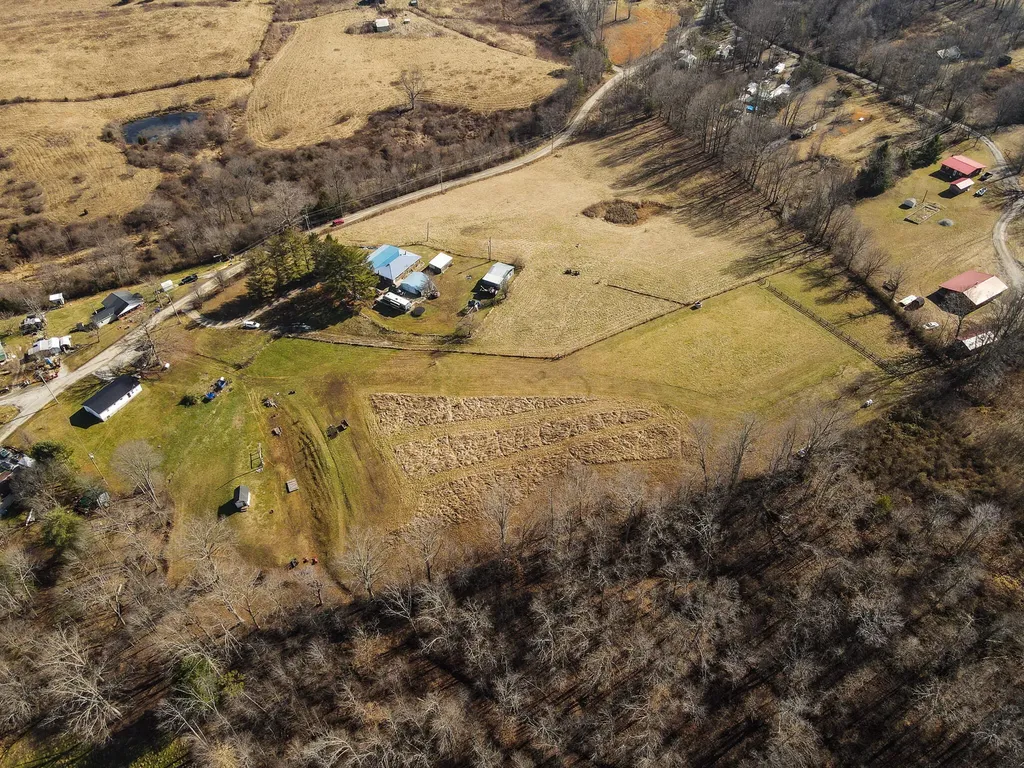 9999 Hensley Road East Bernstadt KY 40729