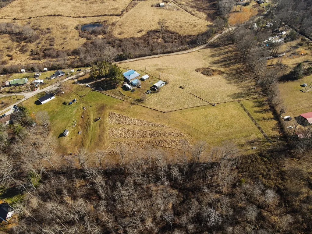 9999 Hensley Road East Bernstadt KY 40729