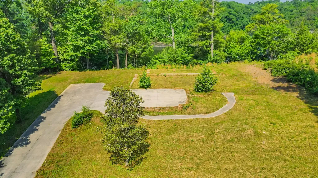642 Water Cliff Drive Somerset KY 42503