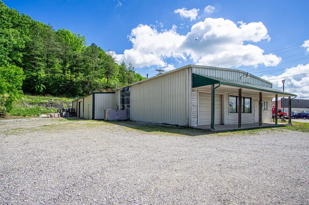 4252 N 25w Highway Williamsburg KY 40769