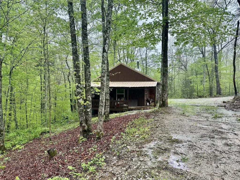 1958 Raleigh Creek East Road Monticello KY 42633