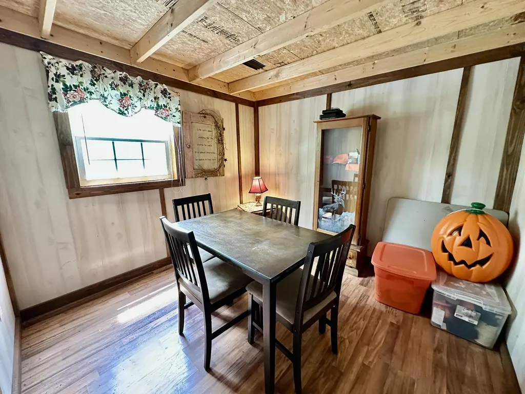 1958 Raleigh Creek East Road Monticello KY 42633