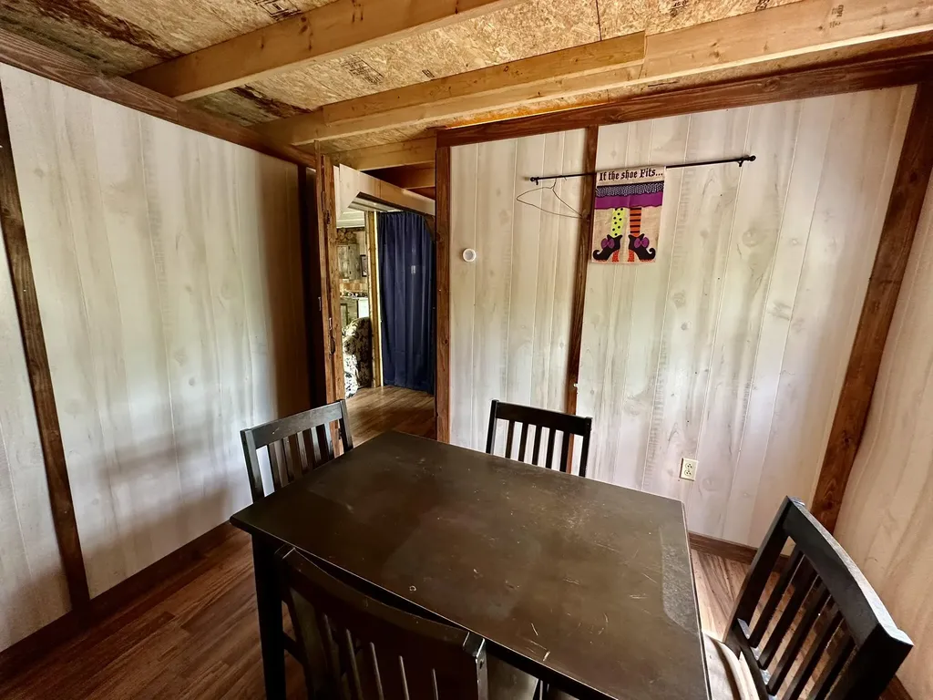 1958 Raleigh Creek East Road Monticello KY 42633