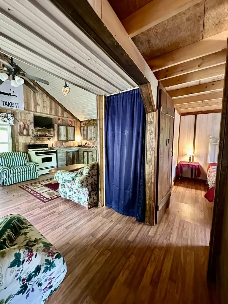 1958 Raleigh Creek East Road Monticello KY 42633