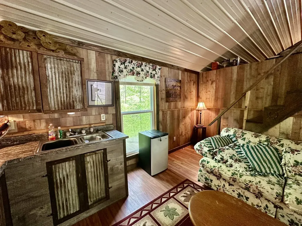 1958 Raleigh Creek East Road Monticello KY 42633