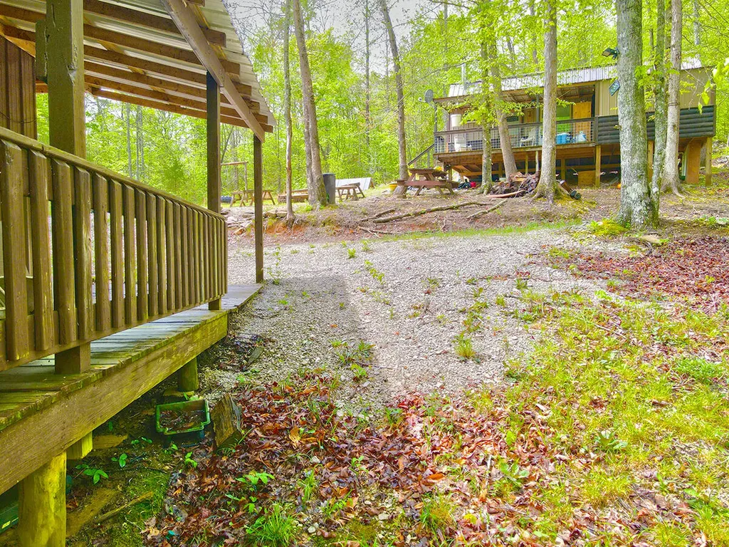 1958 Raleigh Creek East Road Monticello KY 42633
