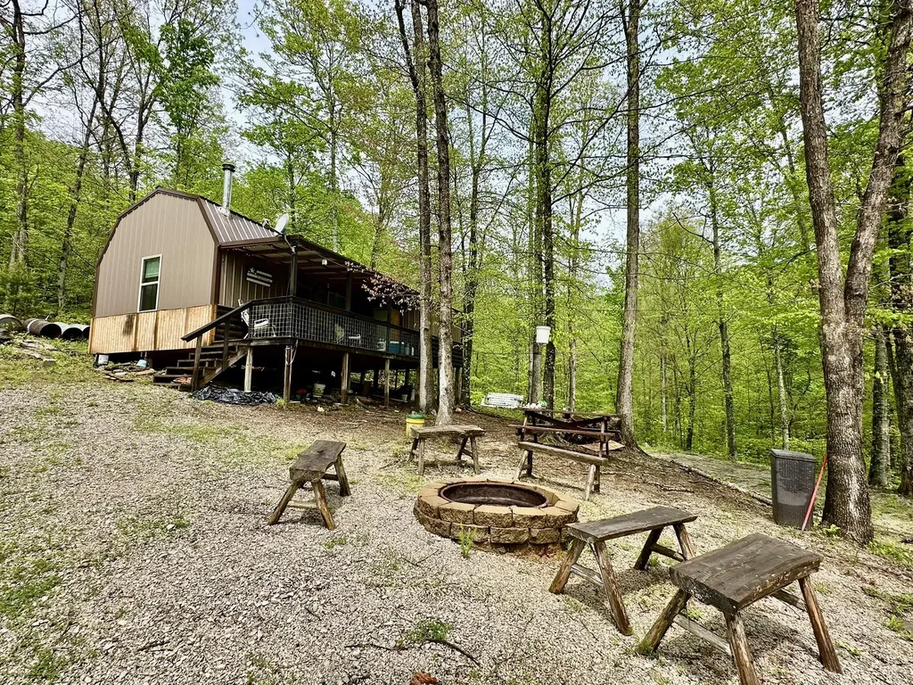 1958 Raleigh Creek East Road Monticello KY 42633