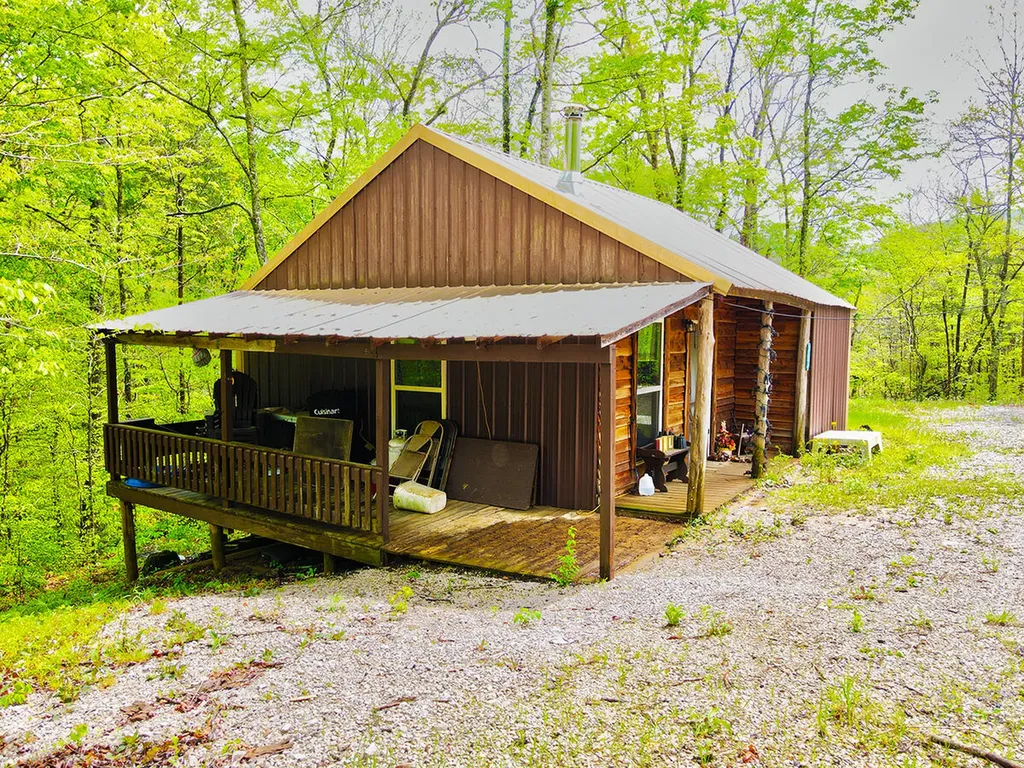 1958 Raleigh Creek East Road Monticello KY 42633