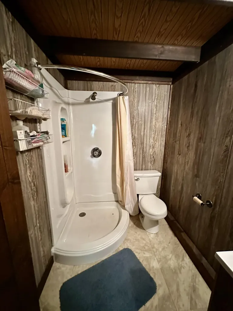 1958 Raleigh Creek East Road Monticello KY 42633