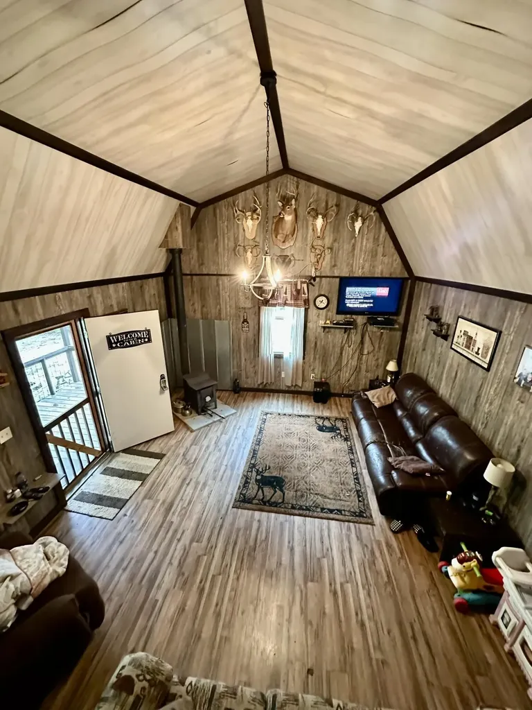 1958 Raleigh Creek East Road Monticello KY 42633