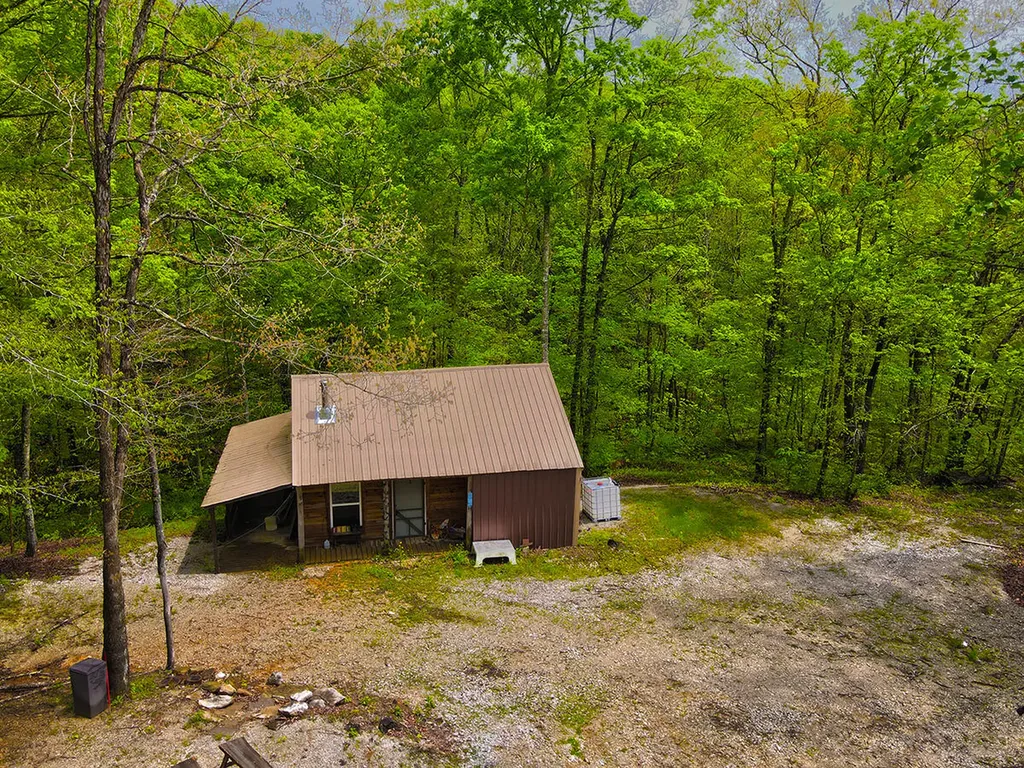 1958 Raleigh Creek East Road Monticello KY 42633