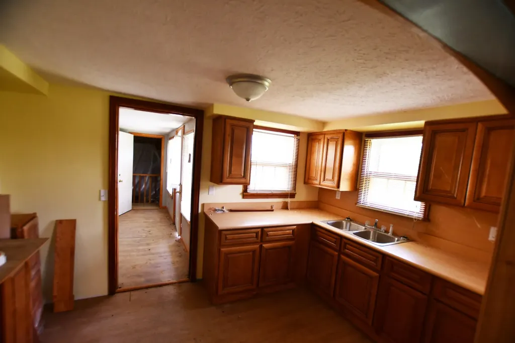 1600 Sandhill Road Irvine KY 40336