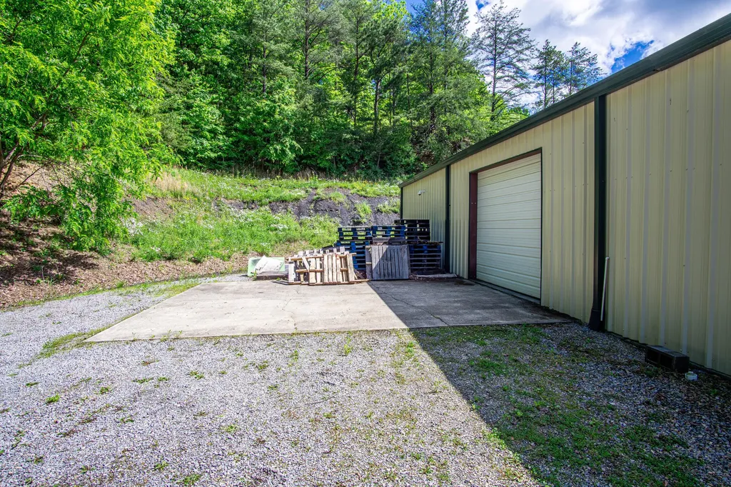 4252 N 25w Highway Williamsburg KY 40769