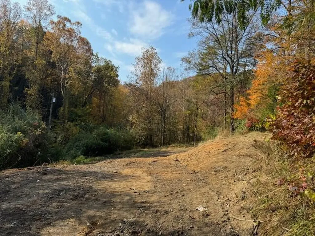 60 Conley Loop Baxter KY 40806