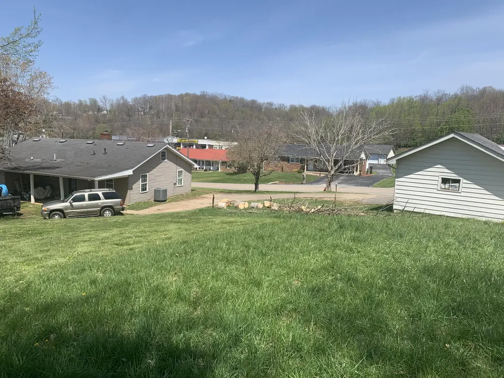 #815 W Main Street Mt Vernon KY 40456