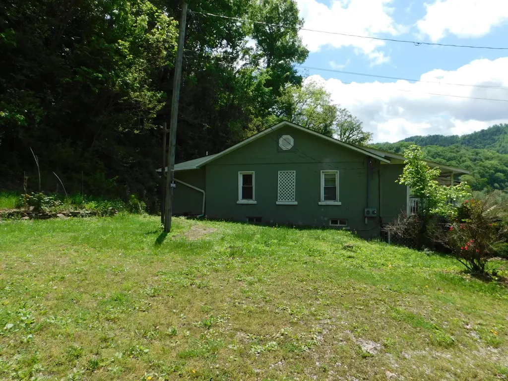 112 Sukey Ridge Road Baxter KY 40806
