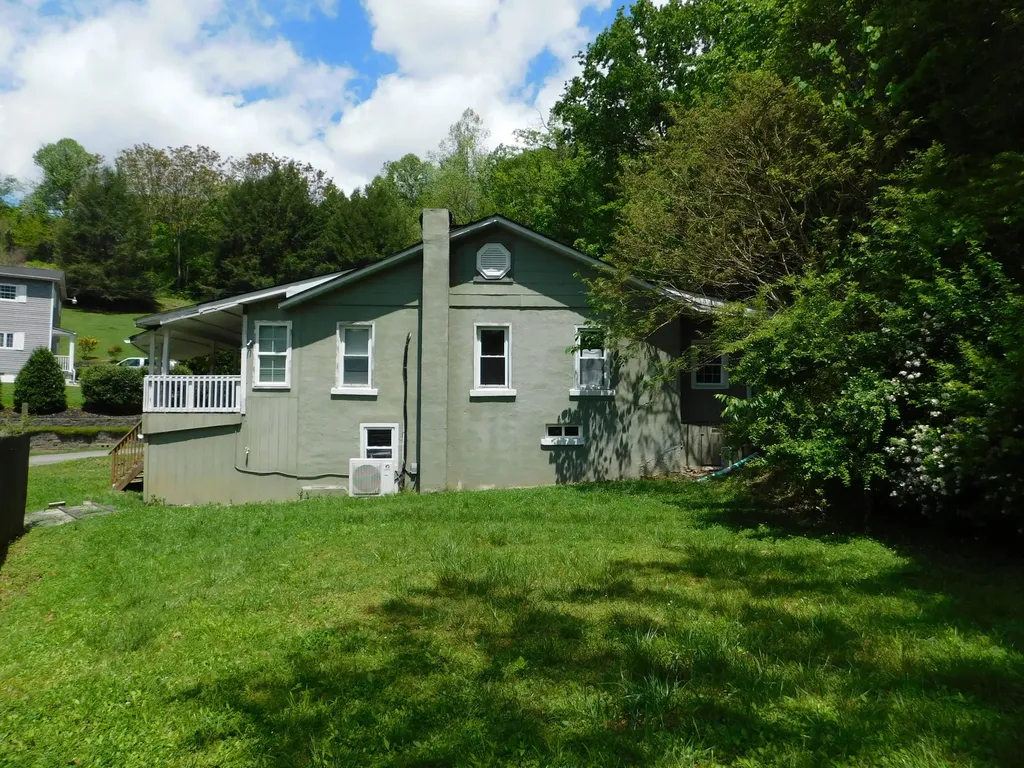112 Sukey Ridge Road Baxter KY 40806