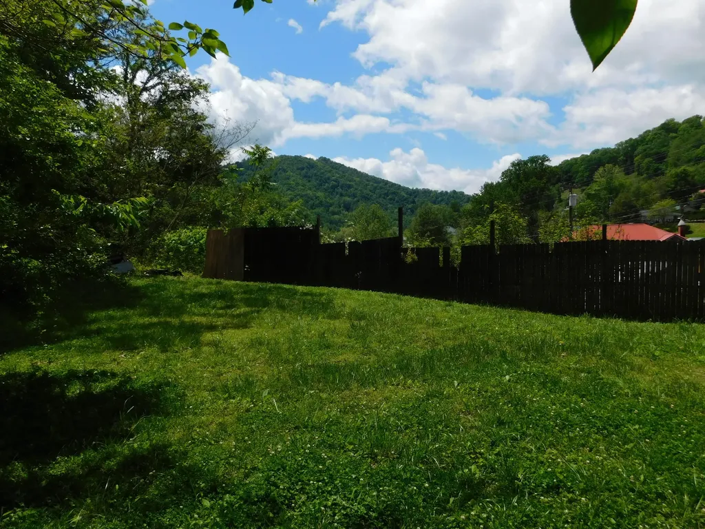 112 Sukey Ridge Road Baxter KY 40806
