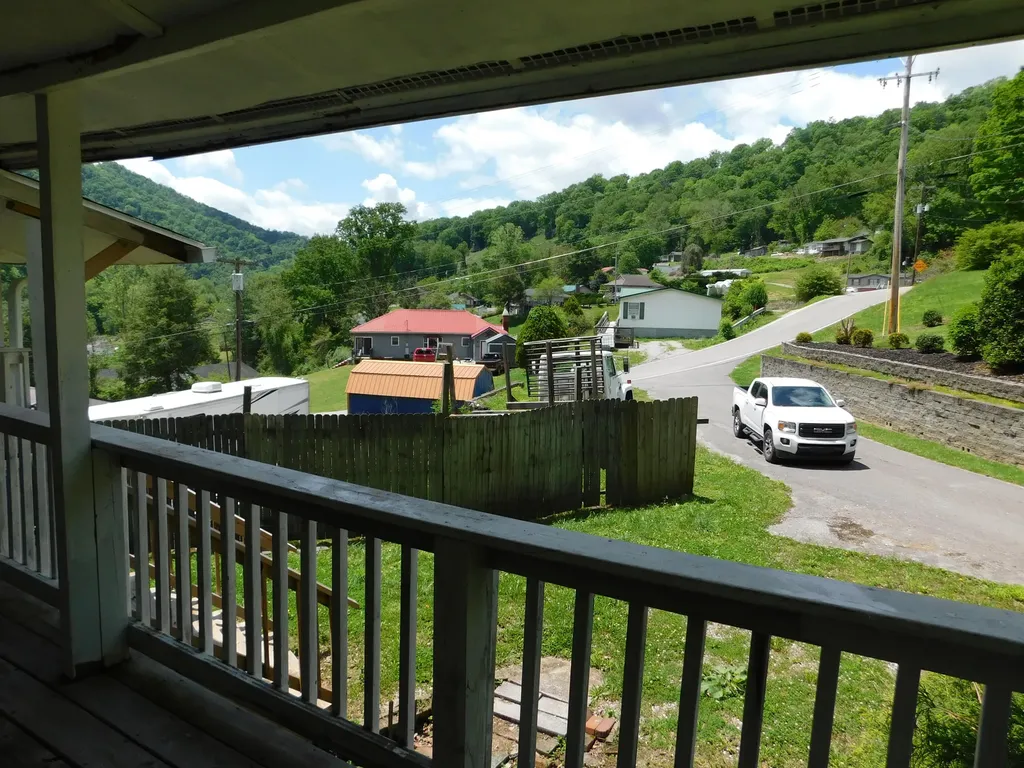 112 Sukey Ridge Road Baxter KY 40806
