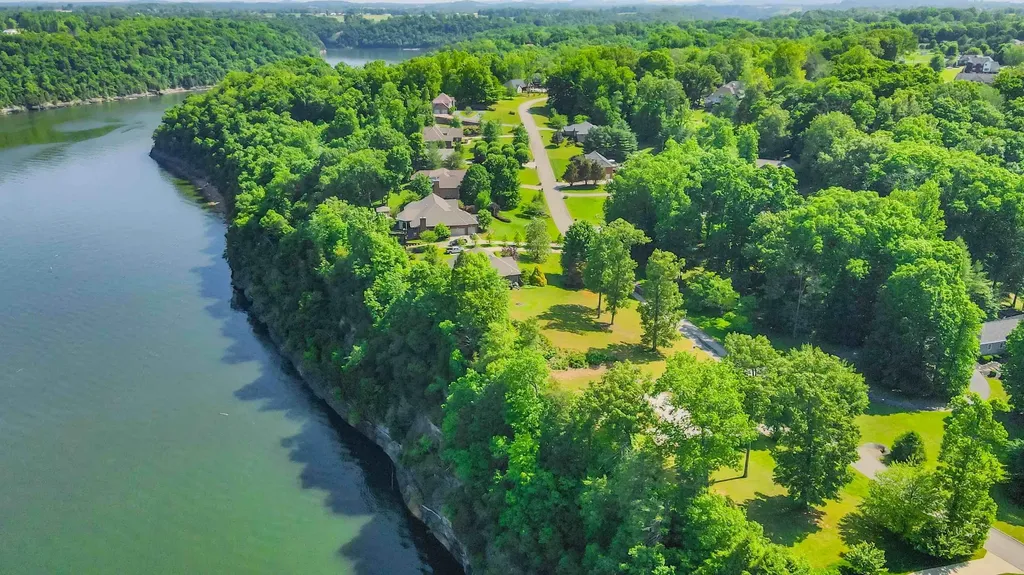 604 Water Cliff Drive Somerset KY 42503