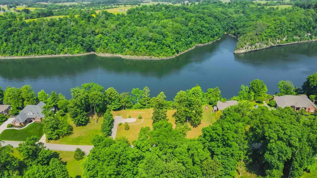 604 Water Cliff Drive Somerset KY 42503