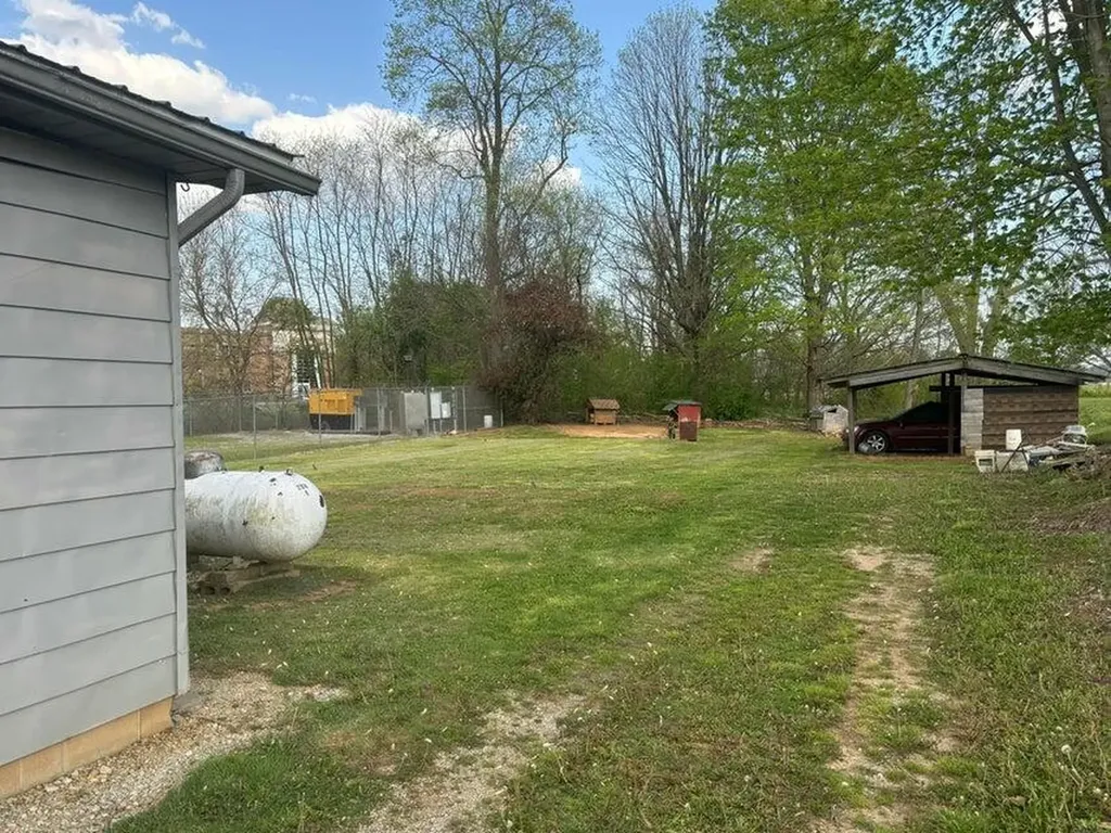 65 Cave Street Monticello KY 42633