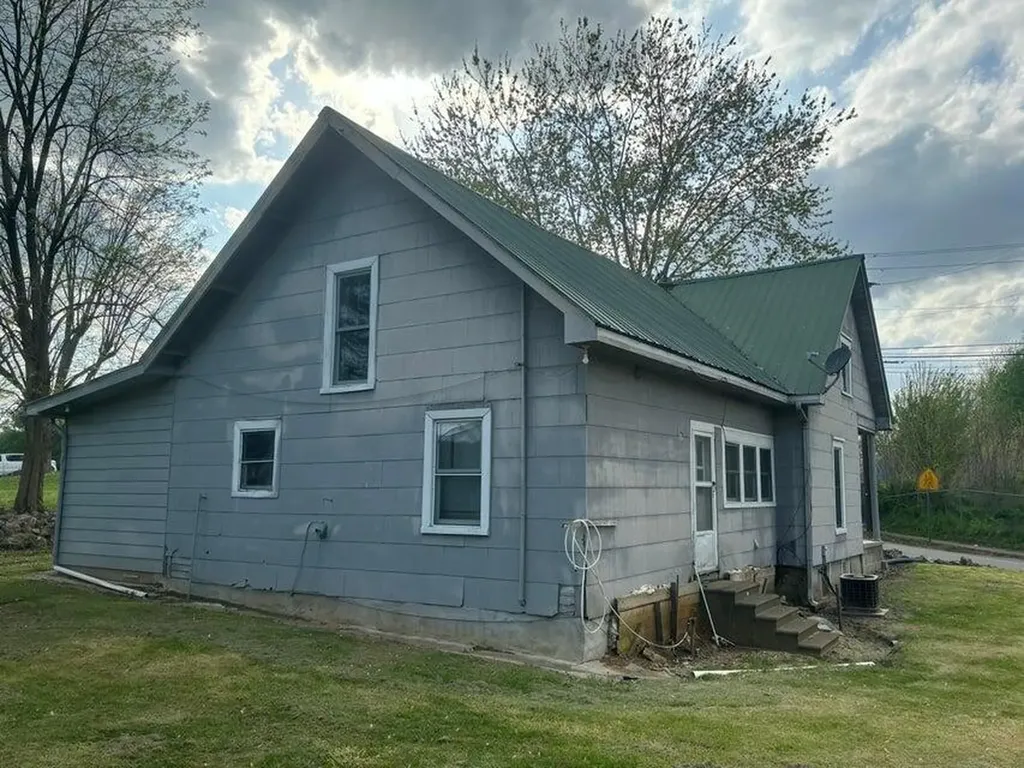 65 Cave Street Monticello KY 42633