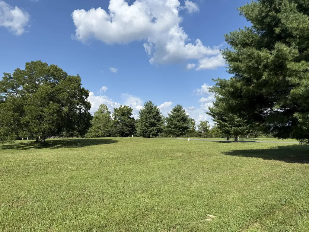 Lot 114 Parks Ridge Russell Springs KY 42642