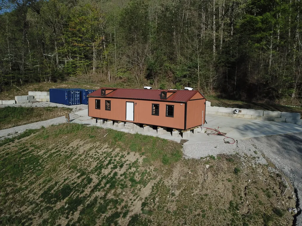 7040 Red Lick Road Irvine KY 40336