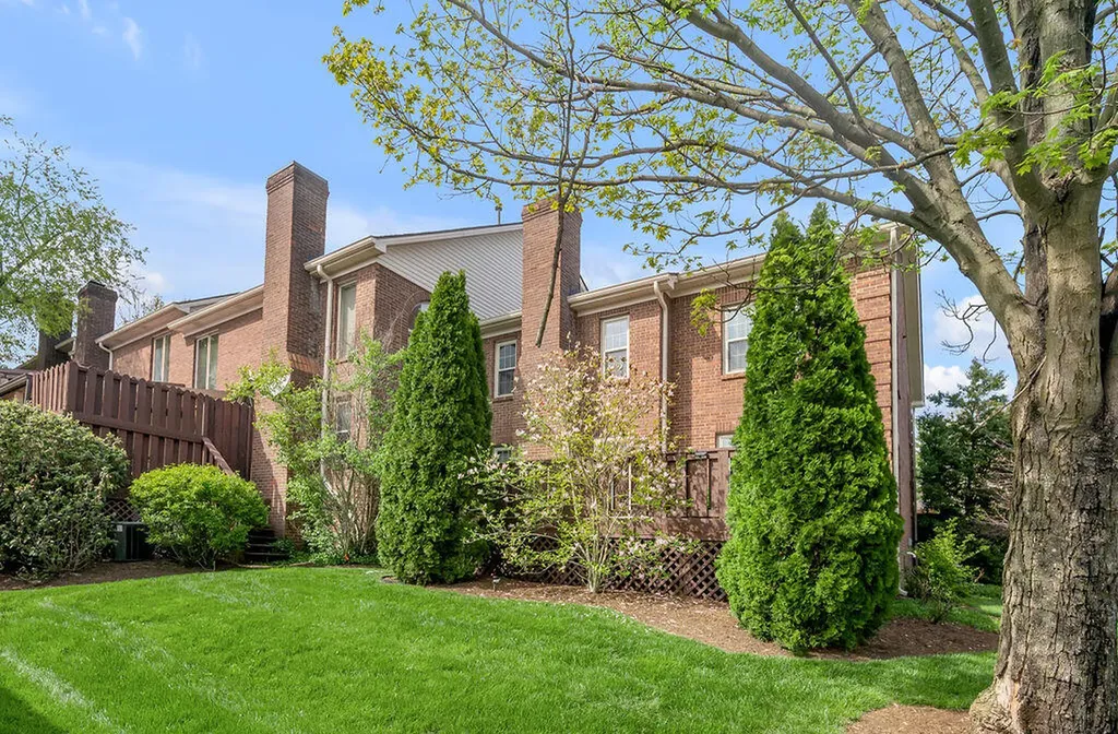 3981 Terrace Woods Lane Lexington KY 40513