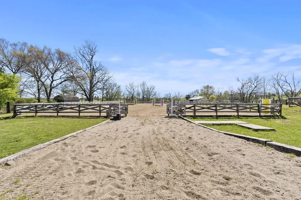 140 Seahawk Trail Midway KY 40347