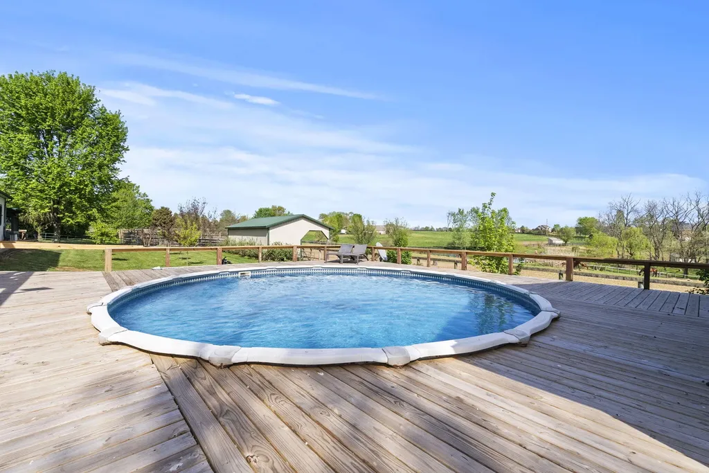 140 Seahawk Trail Midway KY 40347