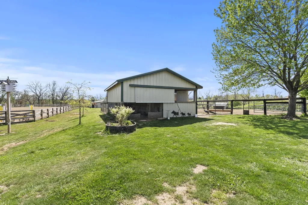140 Seahawk Trail Midway KY 40347