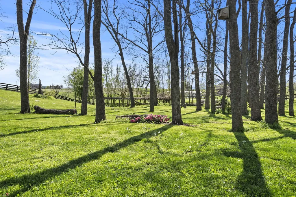 140 Seahawk Trail Midway KY 40347